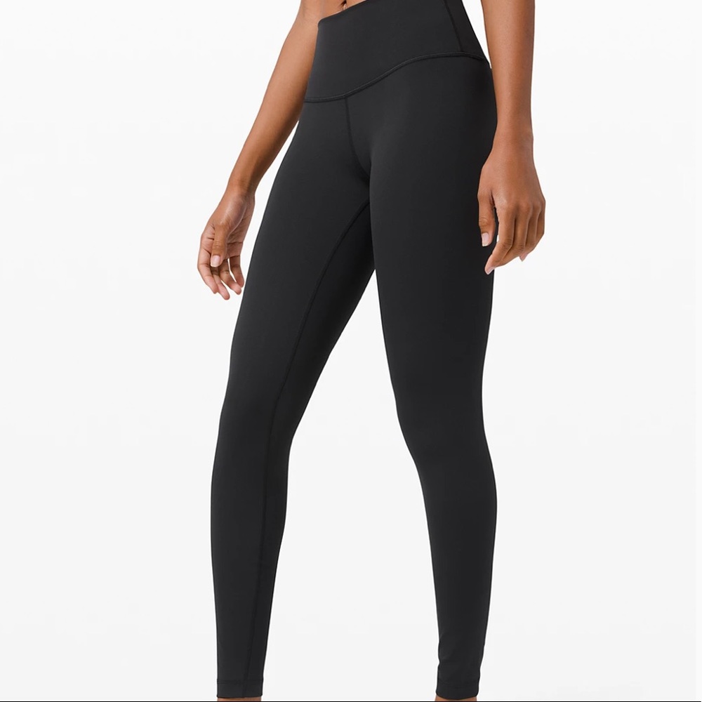 Black women’s lulu lemon leggings size 8